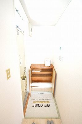 グランディール志井 玄関