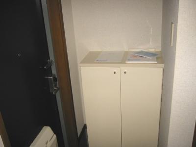 イトムンプライ 玄関