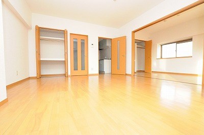 グッドシティ下富野 リビング