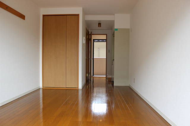 ポム・ド・ピン中央 ベッドルーム