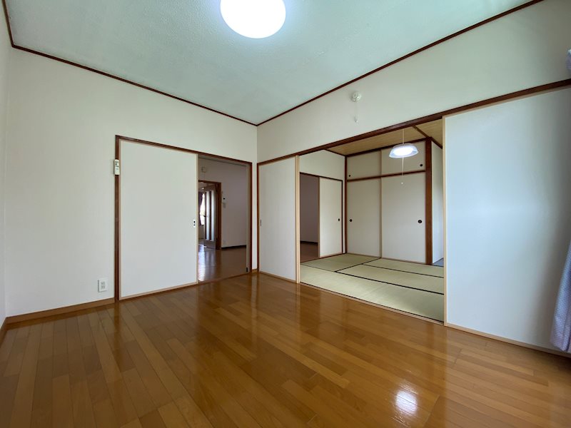 山陽マンション ベッドルーム