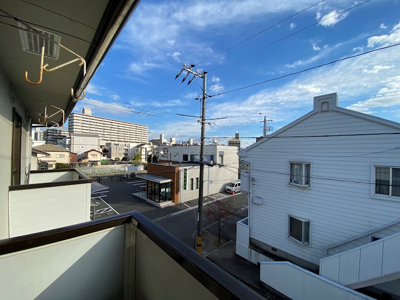 イースト殿山 ベランダ