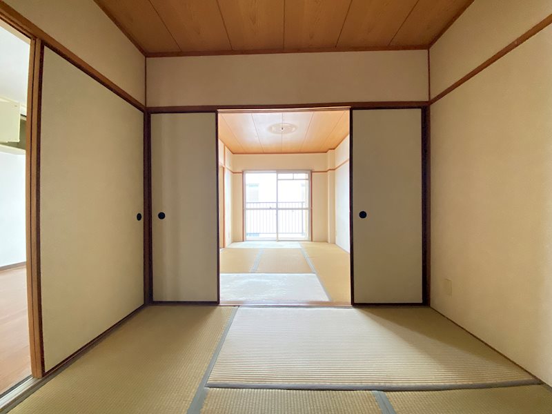 光ビル ベッドルーム