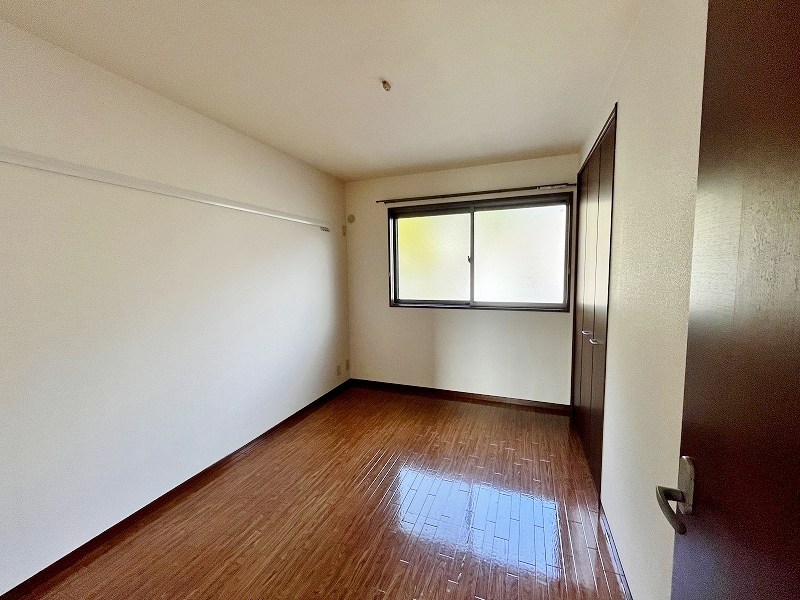 エヴァーグリーン紫の池　Ｂ棟　 ベッドルーム