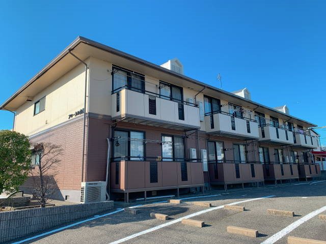 フローラル山根 101号室 外観