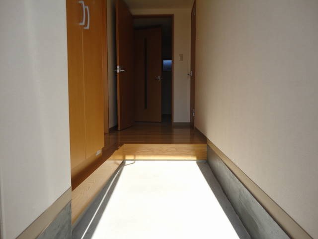 甲島ビル 玄関