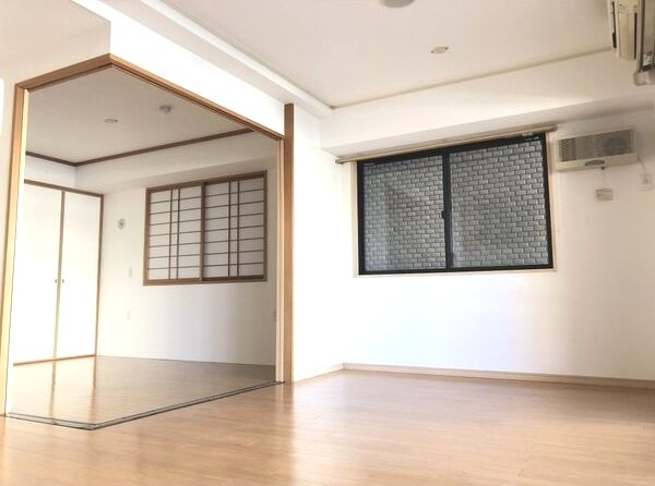 RーCOURT泉 リビング