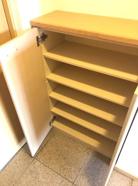 RーCOURT泉 玄関