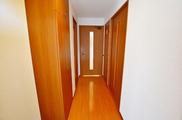 エクセレントリッチ伊崎 玄関