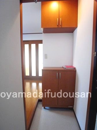 シュロス上野毛 玄関