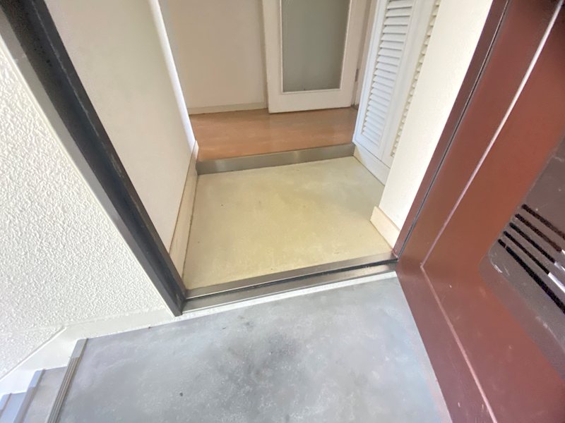成宮ビル 玄関