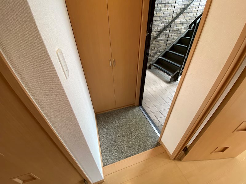 フォンティーヌ　Y棟 玄関