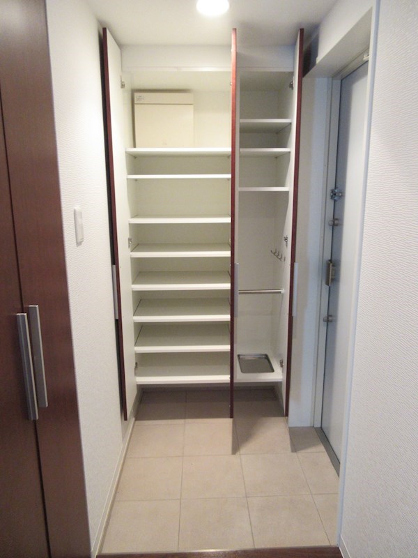 アクア阿波座 玄関