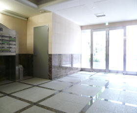 大阪府大阪市中央区本町橋 エントランス