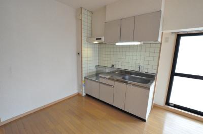 Ｋ－Ｔ・Ｍ・Ｊビル（KTMJ/ケーティエムジェイビル） キッチン