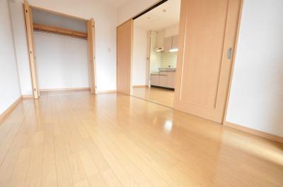 Ｋ－Ｔ・Ｍ・Ｊビル（KTMJ/ケーティエムジェイビル） ベッドルーム