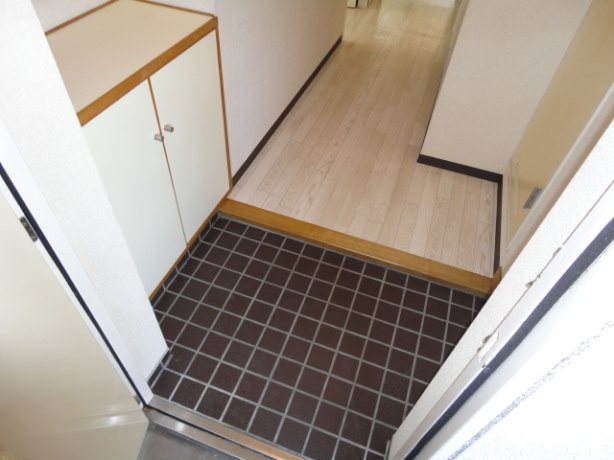 コーポマルゼン 玄関