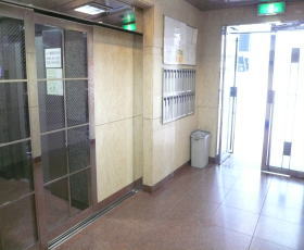 大阪府大阪市中央区材木町 玄関