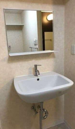 大阪府大阪市西区西本町１丁目 洗面所