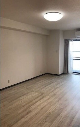 大阪府大阪市西区西本町１丁目 リビング
