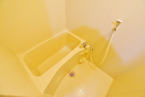 ニューサンリバー６番館 風呂画像