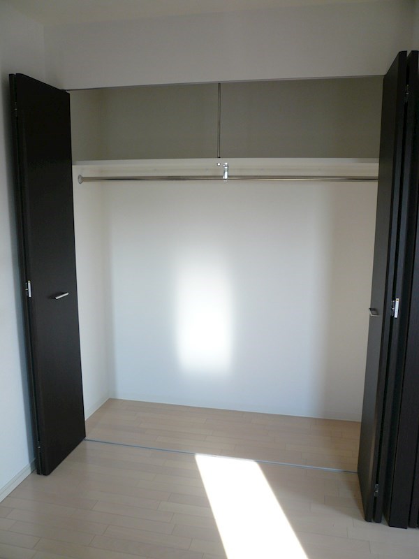 アーデンタワー西本町 収納