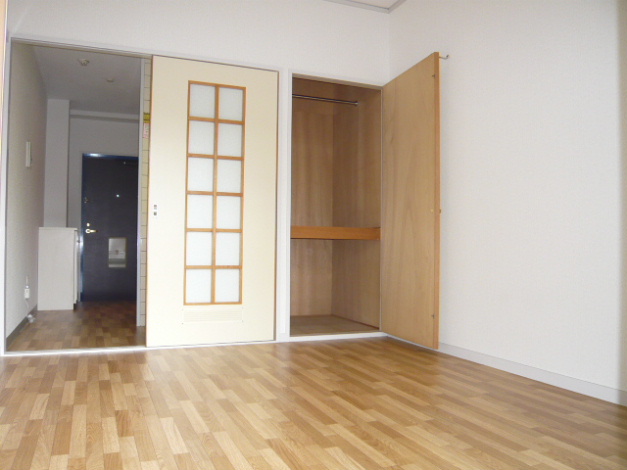 ビレッジ中央 ベッドルーム