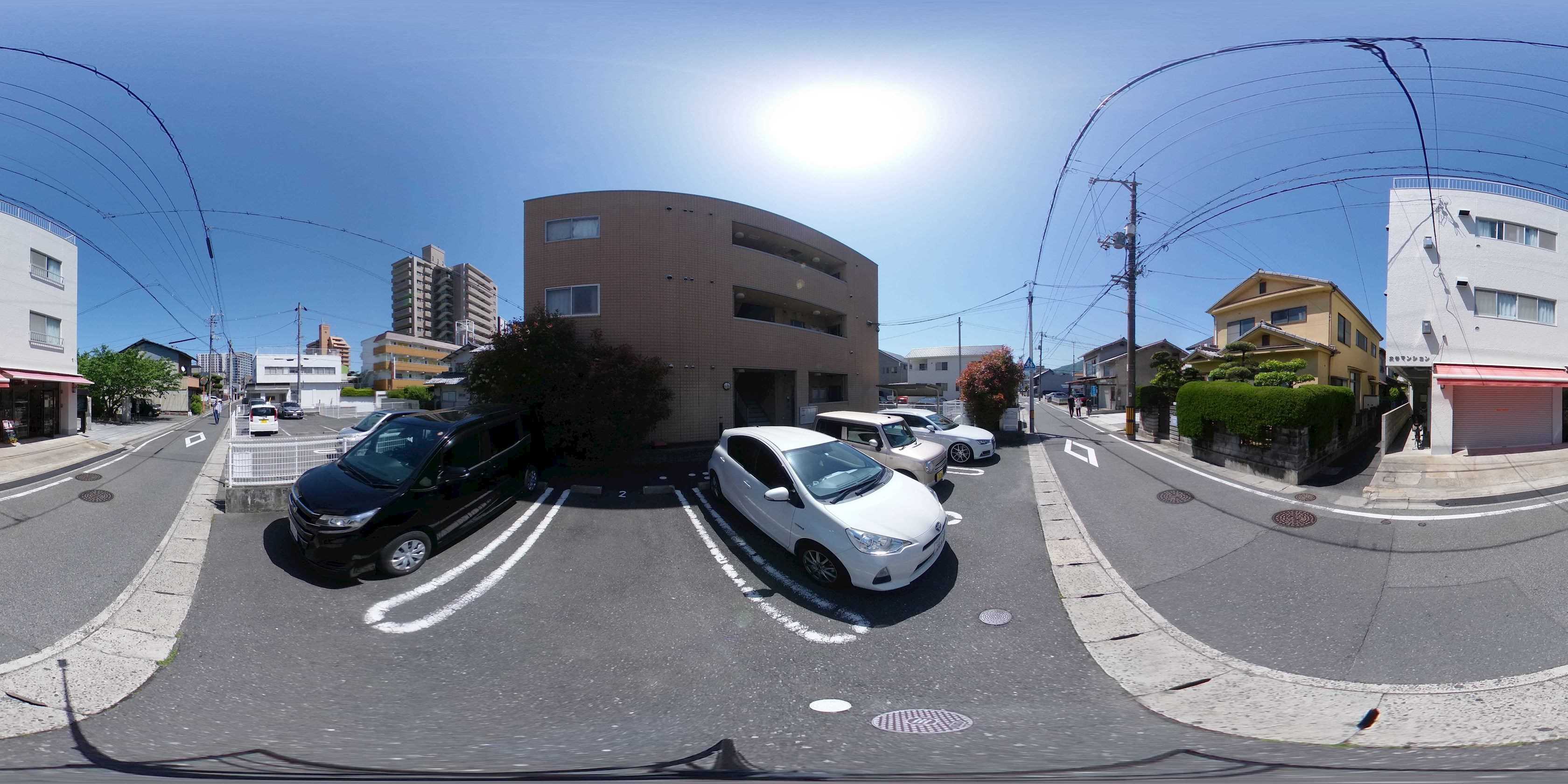 ラージウエスト 外観