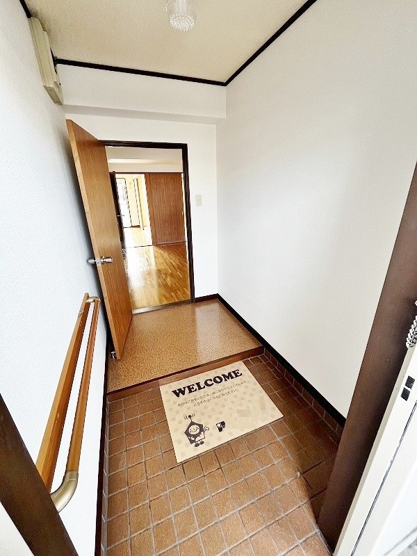 ＩＷＫビル 玄関