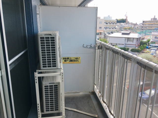 第三高木ビル ベランダ