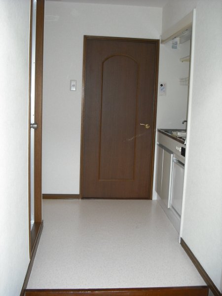 愛知県名古屋市千種区川崎町１丁目 玄関