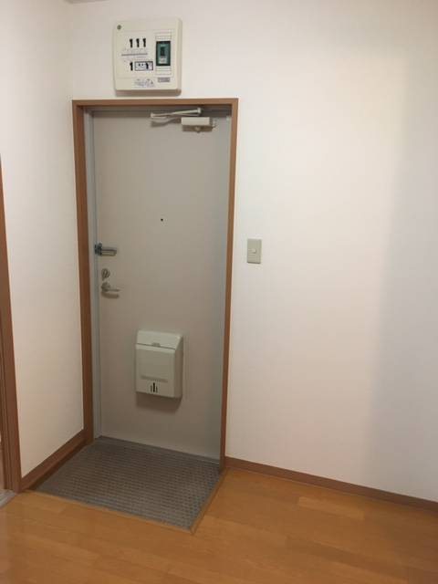東京都練馬区栄町１９－８ 玄関
