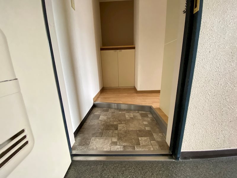 Fビル井口 玄関