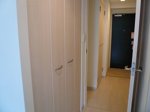 グランルージュ中之島南 玄関
