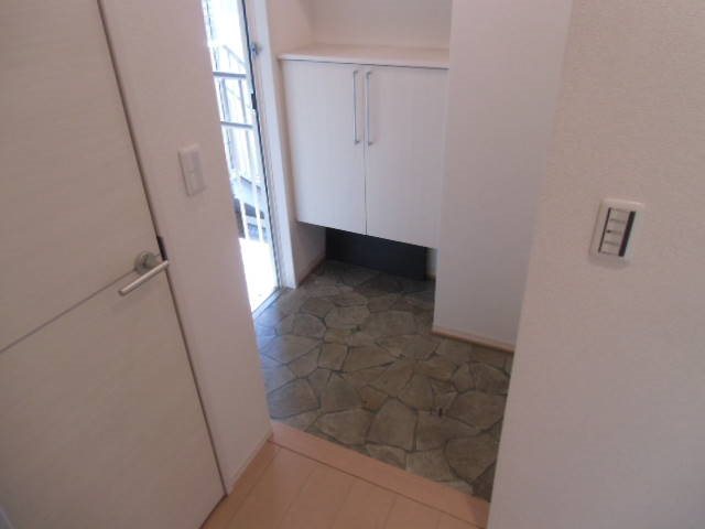 コスモ五日市 玄関