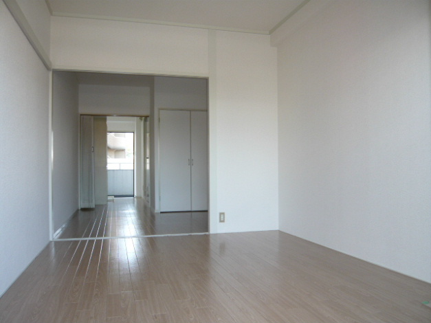 北川ビル ベッドルーム