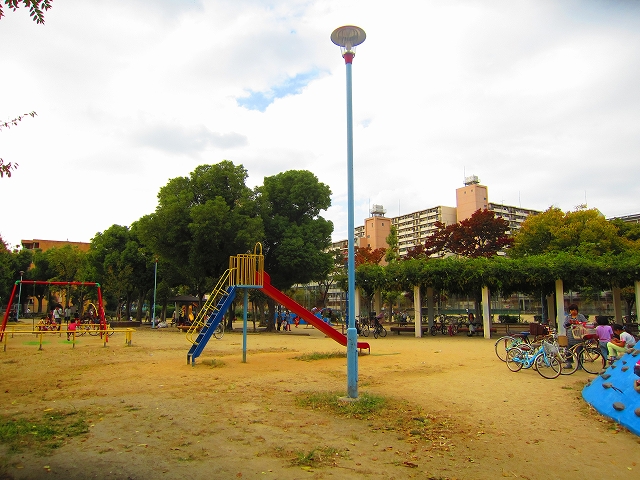 スカイハイツ中加賀屋 公園