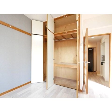 エクセルシオール金山 収納