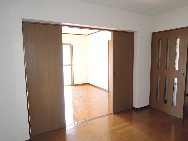 プラウトン リビング