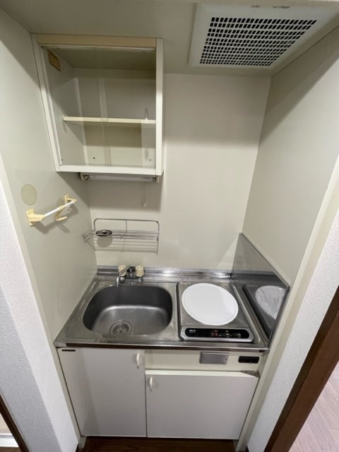 本町井出ビル キッチン