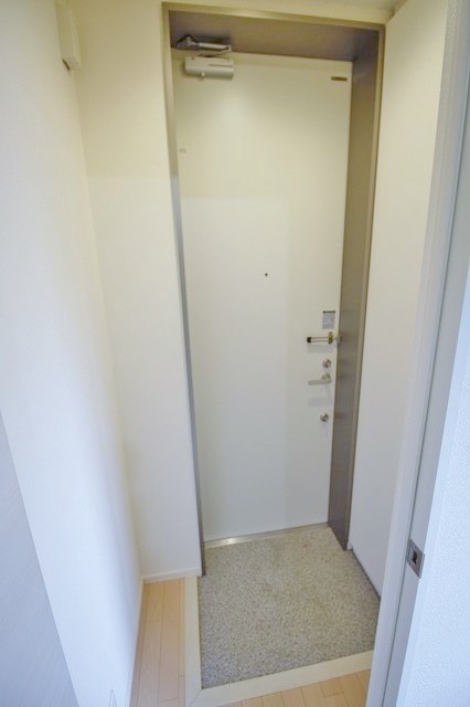 カーサ中加賀屋 玄関