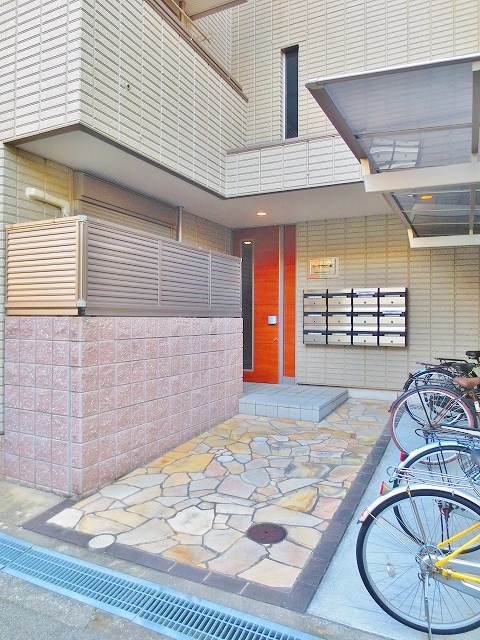 カーサ中加賀屋 エントランス