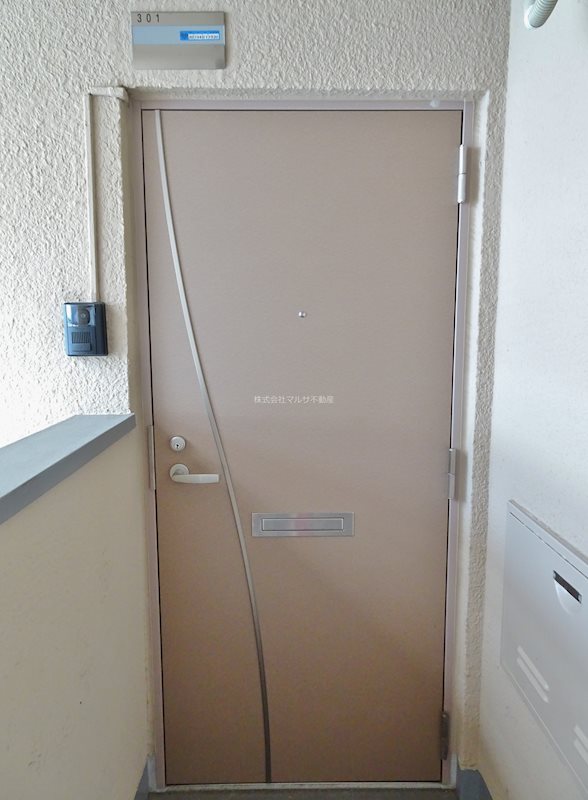 米原マンション 玄関