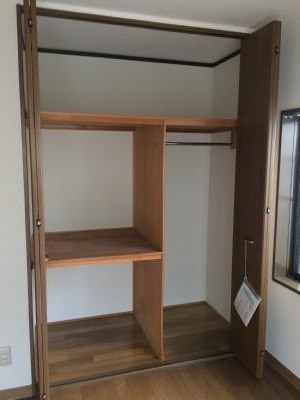 二葉ハイム 収納