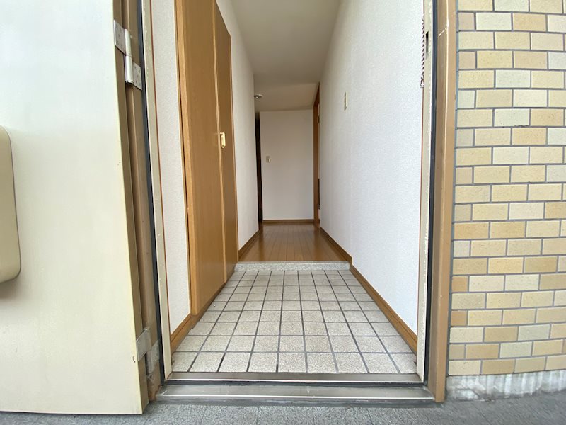 グリーンルージュM 玄関