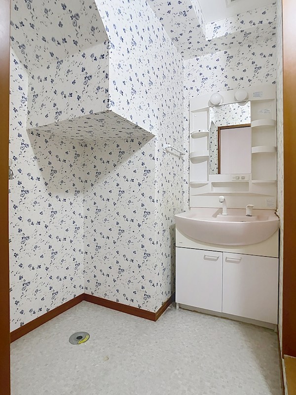 ケルムスコットコート その他1