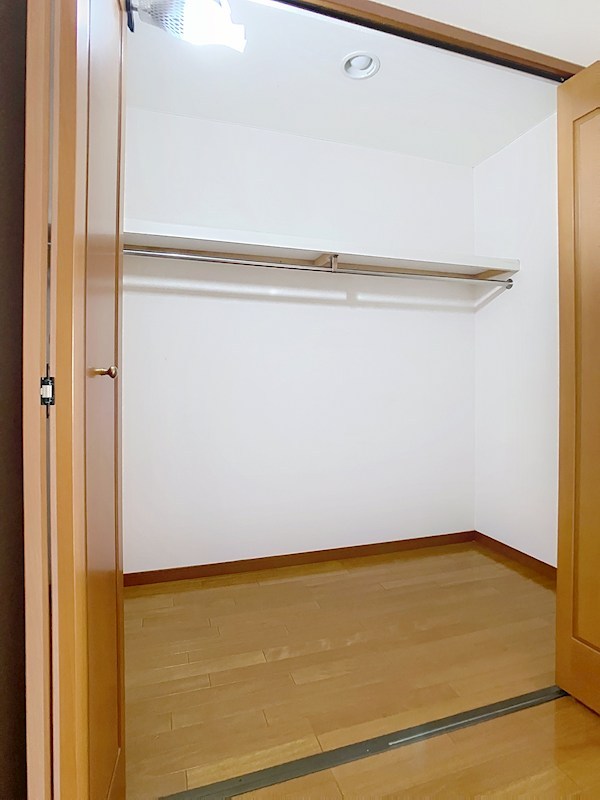 ケルムスコットコート その他3