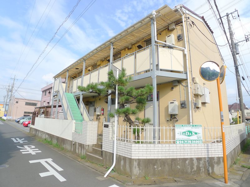 メゾン貝塚 X01~X06号室 外観