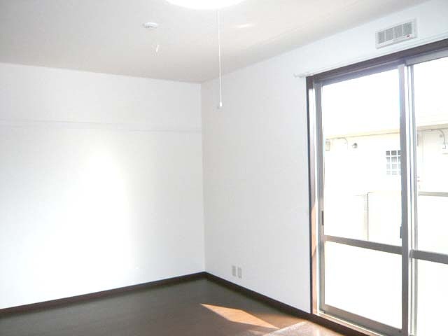 蓮見育英センターH棟 リビング