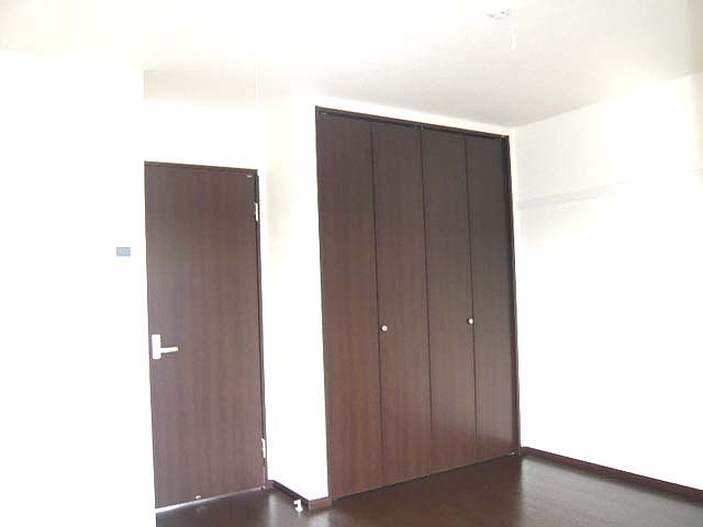 蓮見育英センターH棟 ベッドルーム